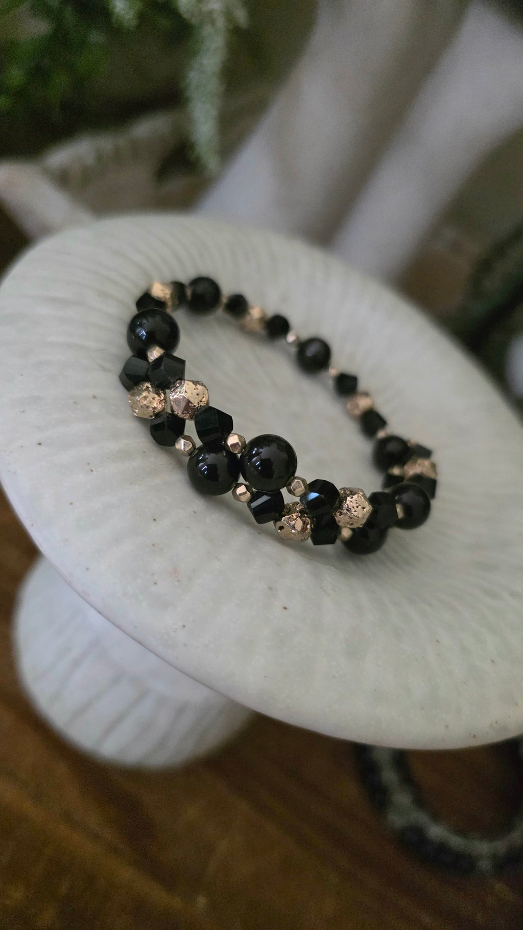 Wire Wrap Bracelet (lava stone, black obsidian)